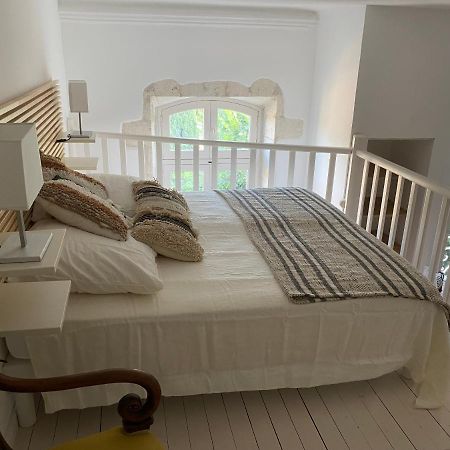 ヴィルヌーヴ・レ・ザヴィニョンDuplex De Charmeアパートメント エクステリア 写真